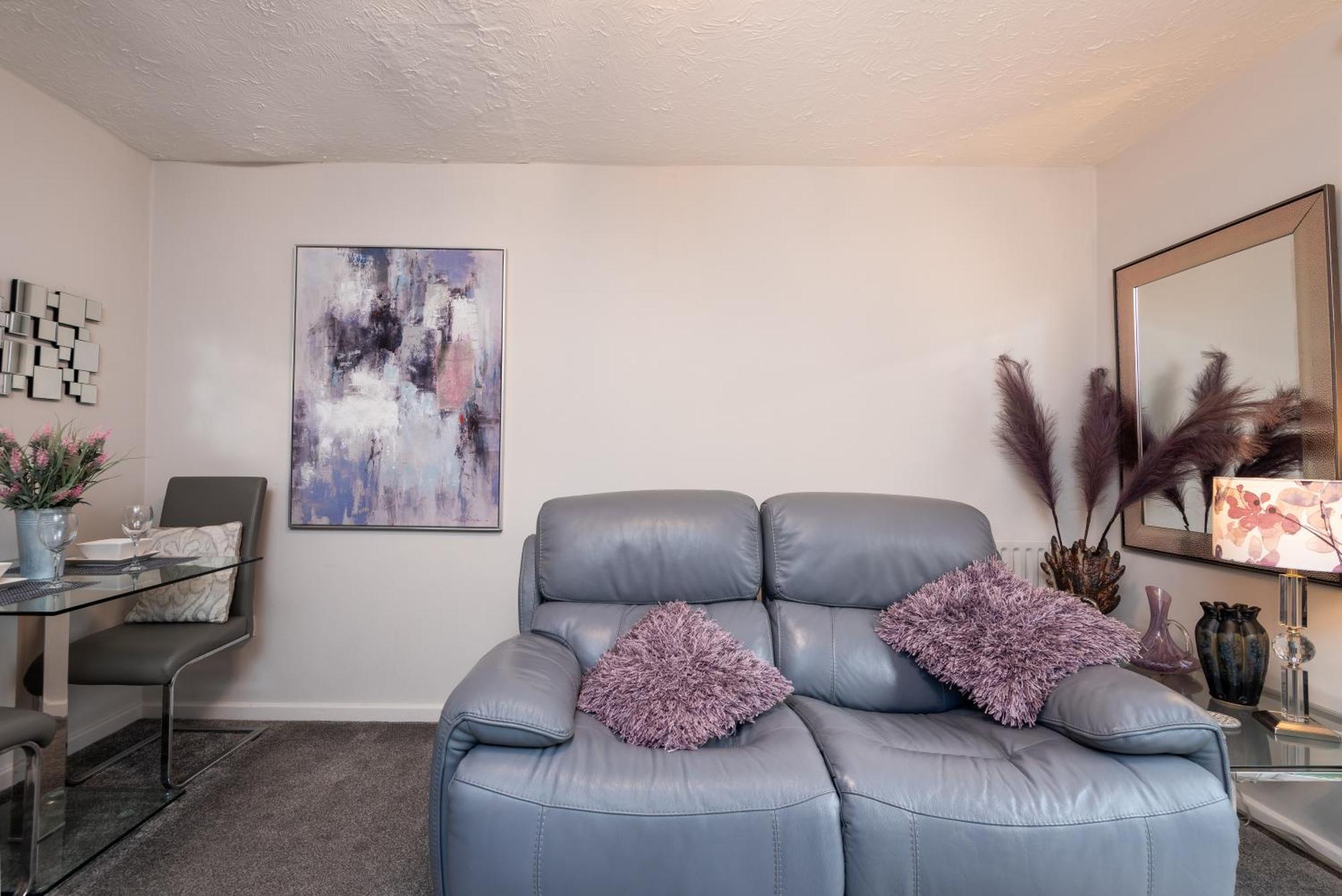 Worcester Fabulous Cherry Tree Mews Self Check In Dogs Welcome By Prior Arrangement , 2 Double Bedrooms ,Super Fast Wi-Fi, With Free Off Road Parking For 2 Vehicles Near Royal Hospital And Woodland Walks Экстерьер фото