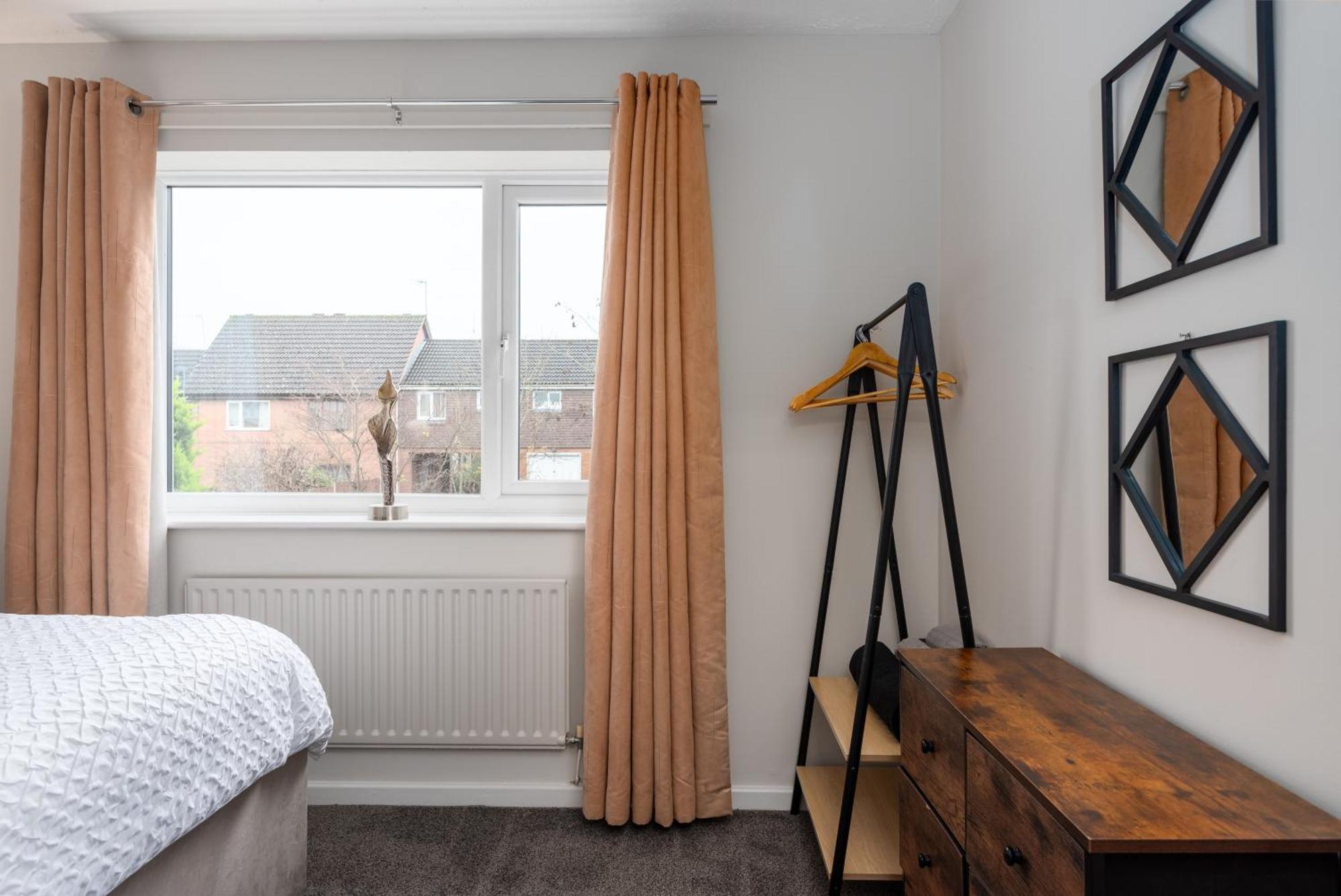 Worcester Fabulous Cherry Tree Mews Self Check In Dogs Welcome By Prior Arrangement , 2 Double Bedrooms ,Super Fast Wi-Fi, With Free Off Road Parking For 2 Vehicles Near Royal Hospital And Woodland Walks Экстерьер фото