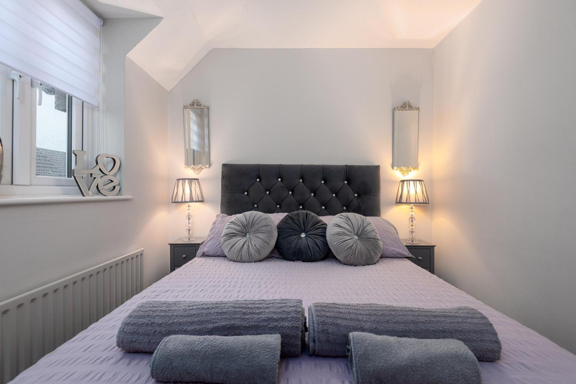 Worcester Fabulous Cherry Tree Mews Self Check In Dogs Welcome By Prior Arrangement , 2 Double Bedrooms ,Super Fast Wi-Fi, With Free Off Road Parking For 2 Vehicles Near Royal Hospital And Woodland Walks Экстерьер фото