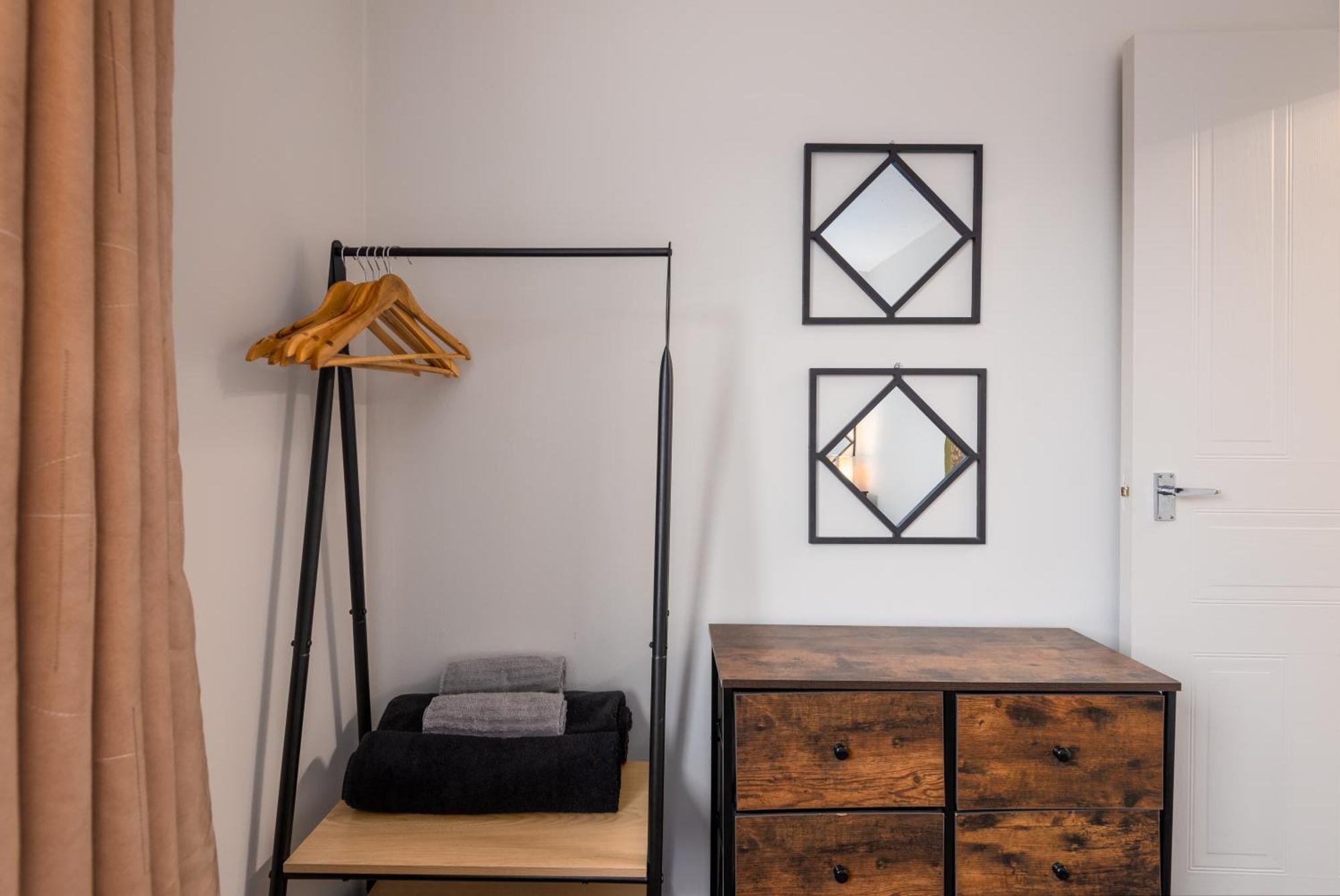 Worcester Fabulous Cherry Tree Mews Self Check In Dogs Welcome By Prior Arrangement , 2 Double Bedrooms ,Super Fast Wi-Fi, With Free Off Road Parking For 2 Vehicles Near Royal Hospital And Woodland Walks Экстерьер фото
