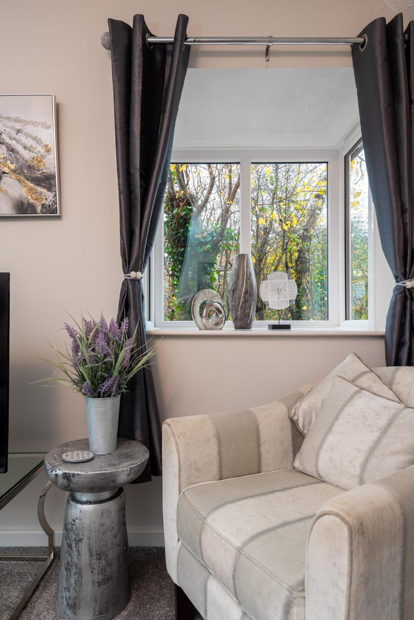 Worcester Fabulous Cherry Tree Mews Self Check In Dogs Welcome By Prior Arrangement , 2 Double Bedrooms ,Super Fast Wi-Fi, With Free Off Road Parking For 2 Vehicles Near Royal Hospital And Woodland Walks Экстерьер фото