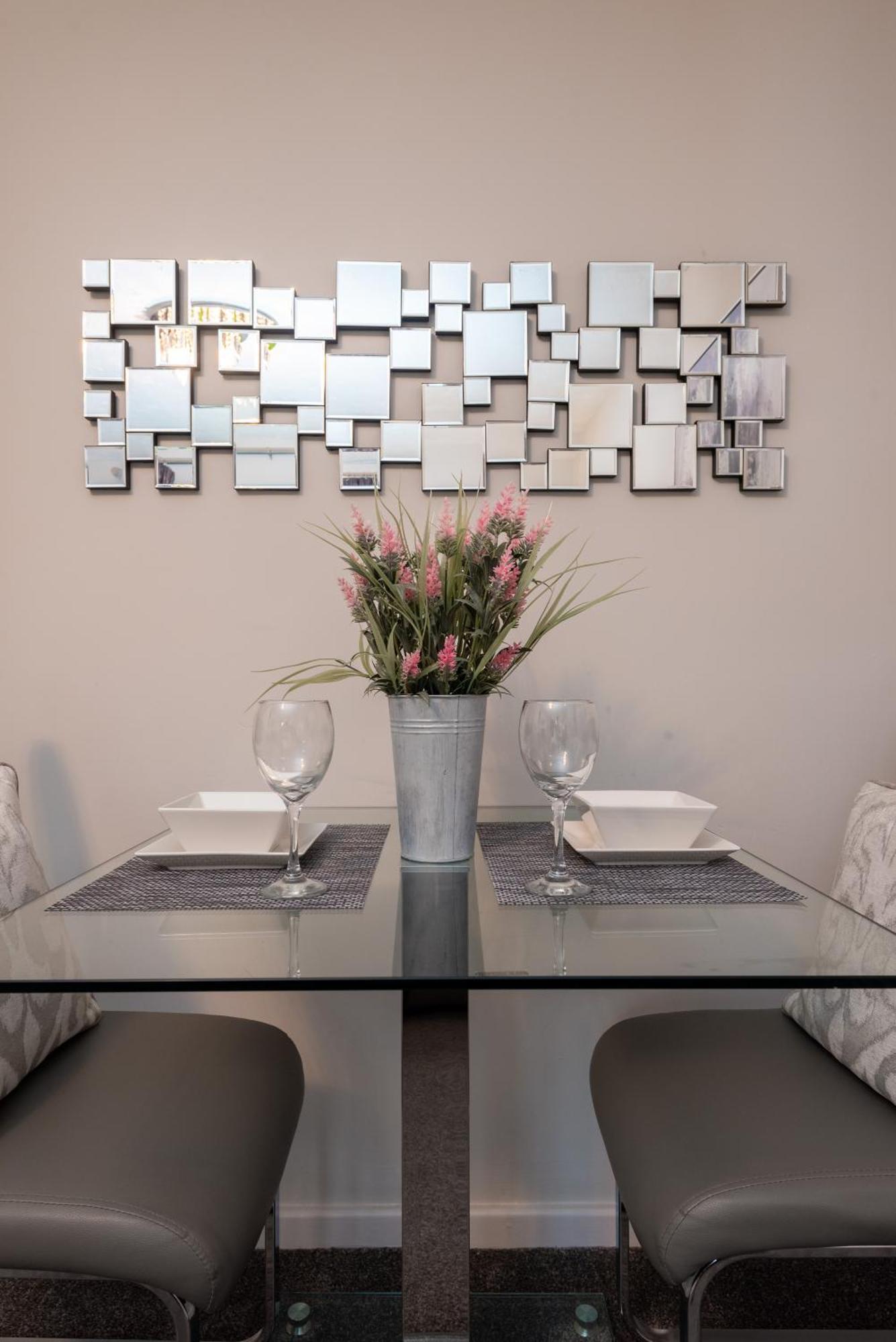 Worcester Fabulous Cherry Tree Mews Self Check In Dogs Welcome By Prior Arrangement , 2 Double Bedrooms ,Super Fast Wi-Fi, With Free Off Road Parking For 2 Vehicles Near Royal Hospital And Woodland Walks Экстерьер фото