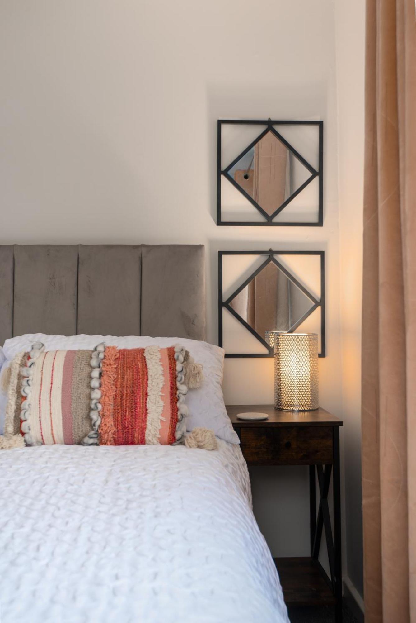 Worcester Fabulous Cherry Tree Mews Self Check In Dogs Welcome By Prior Arrangement , 2 Double Bedrooms ,Super Fast Wi-Fi, With Free Off Road Parking For 2 Vehicles Near Royal Hospital And Woodland Walks Экстерьер фото